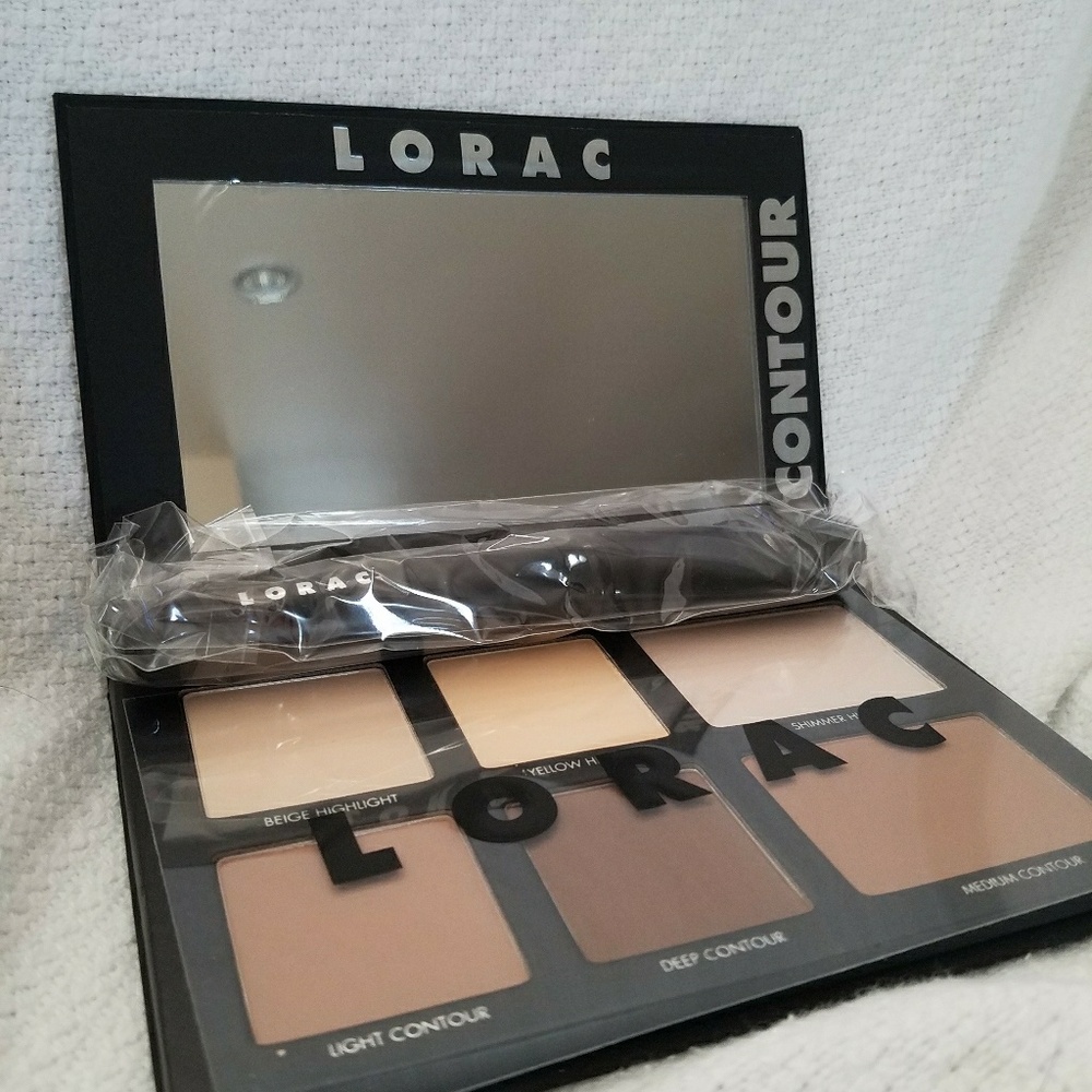 Lorac Contour palette and Brush